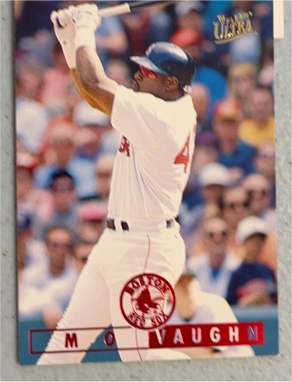 1995 Fleer Ultra #17 Mo Vaughn — front