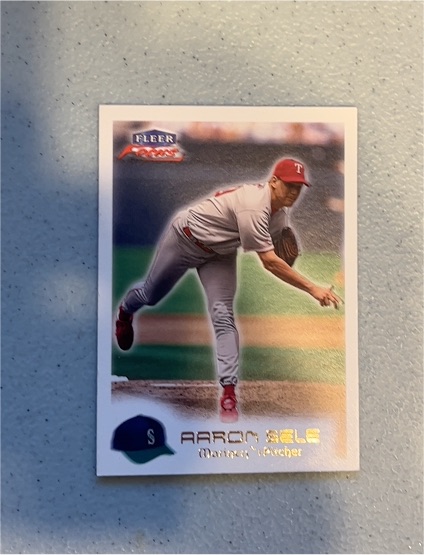 2000 Fleer Focus Aaron Sele — front