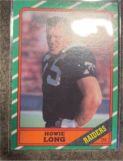 1986 Topps #67 Howie Long — front