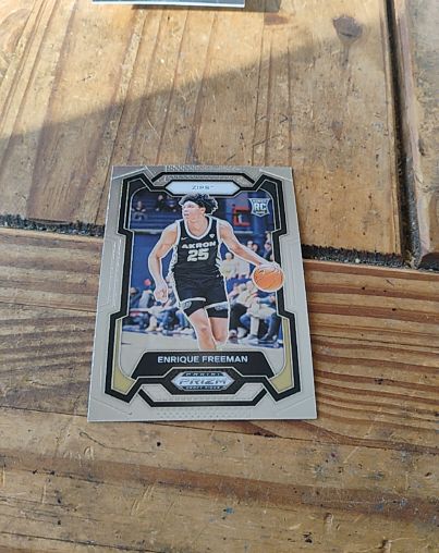 2023-24 Panini Prizm #219 Enrique Freeman — front