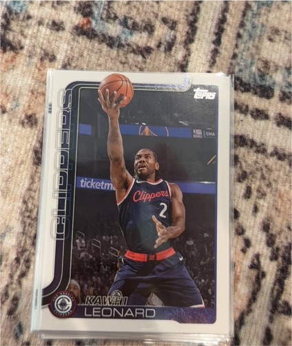 2025-26 Topps #142 Kawhi Leonard — front