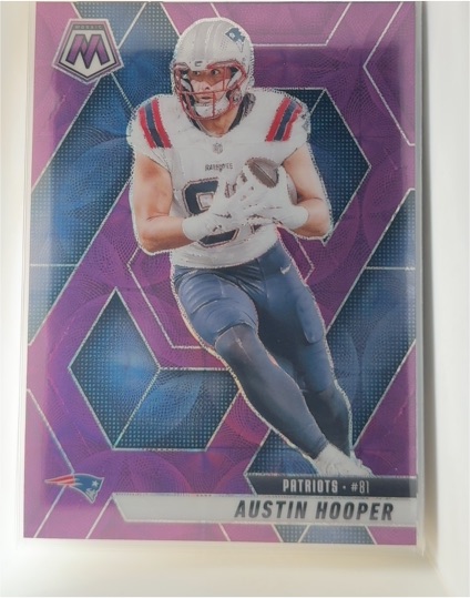 2025 Panini Mosaic #204 Austin Hooper — front