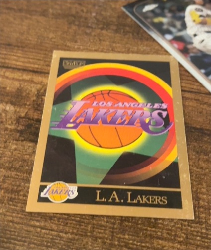1990 SkyBox #340 Los Angeles Lakers — front
