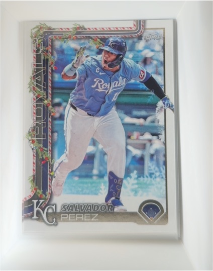 2025 Topps Holiday #H116 Salvador Perez — front
