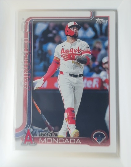 2025 Topps Update Series #US24 Yoan Moncada — front