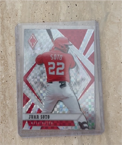 2021 Panini Chronicles Phoenix #25 Juan Soto — front