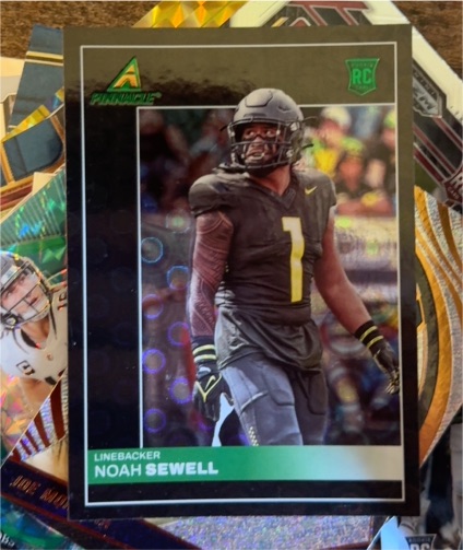 2023 Panini Chronicles Pinnacle Draft Picks #21 Noah Sewell — front