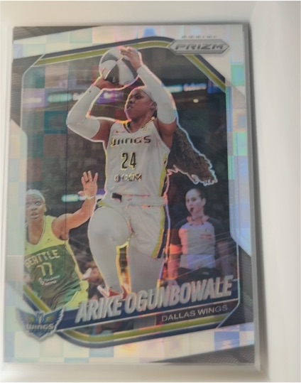 2025 Panini Prizm WNBA #73 Arike Ogunbowale — front
