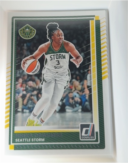 2025 Panini Donruss WNBA #11 Nneka Ogwumike — front