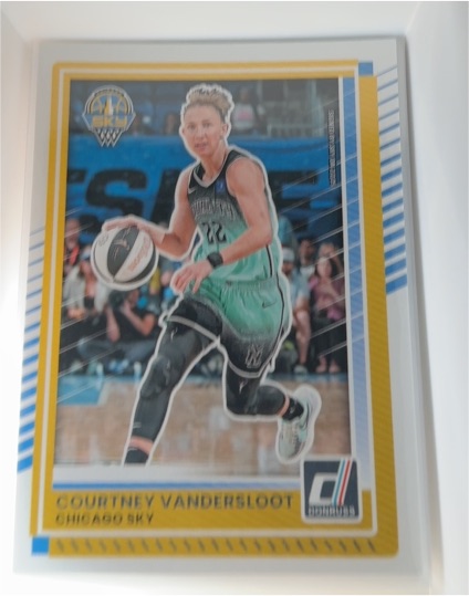 2025 Panini Donruss WNBA #34 Courtney Vandersloot — front