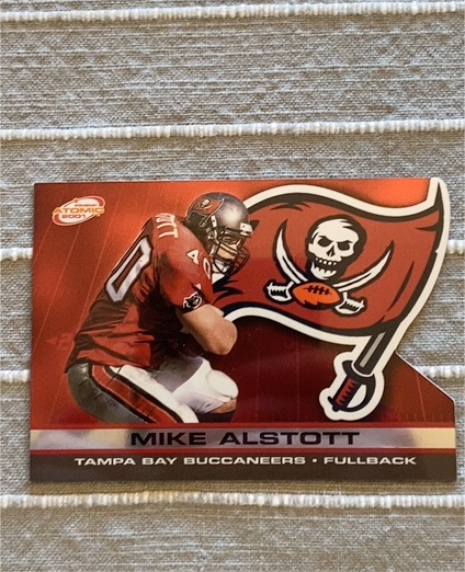 2001 Pacific Prism Atomic #135 Mike Alstott — front