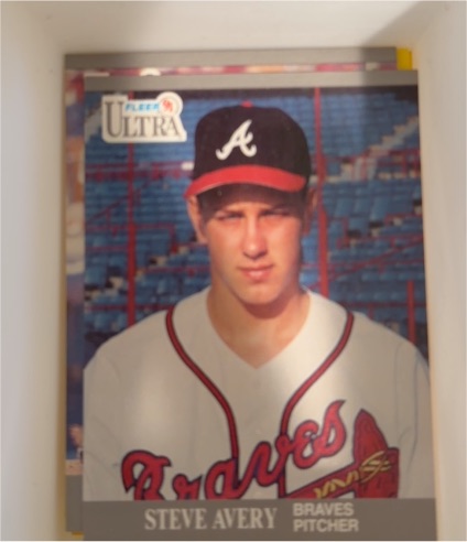 1991 Fleer Ultra #1 Steve Avery — front