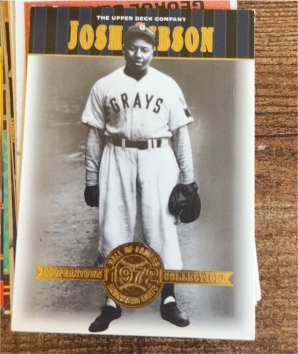2001 Upper Deck Hall of Famers #32 Josh Gibson — front