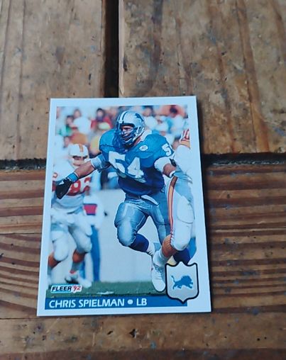 1992 Fleer #54 Chris Spielman — front