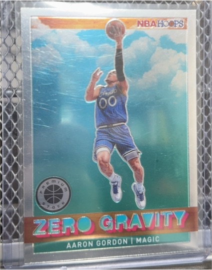 2019-20 Panini NBA Hoops Premium Stock #10 Aaron Gordon Zero Gravity — front