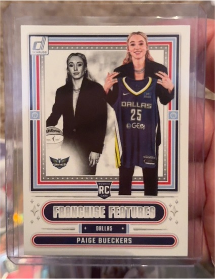 2025 Panini Donruss WNBA #16 Paige Bueckers Franchise Features — front