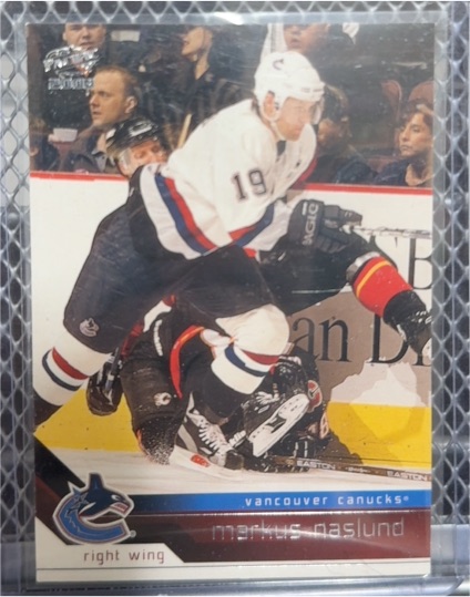 2002-03 Pacific #381 Markus Naslund — front