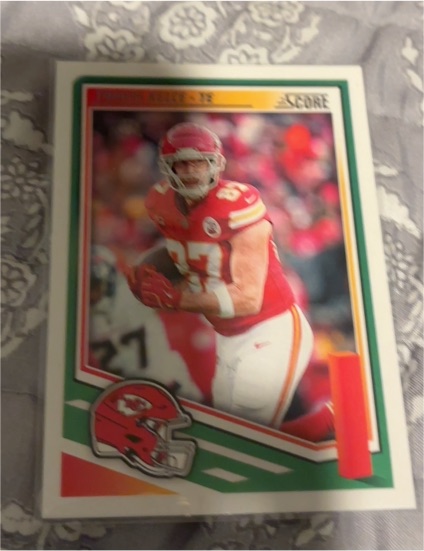 2025 Panini Score #232 Travis Kelce — front
