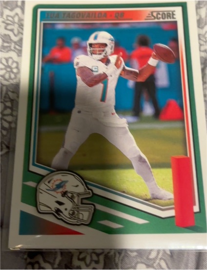2025 Panini Score #25 Tua Tagovailoa — front
