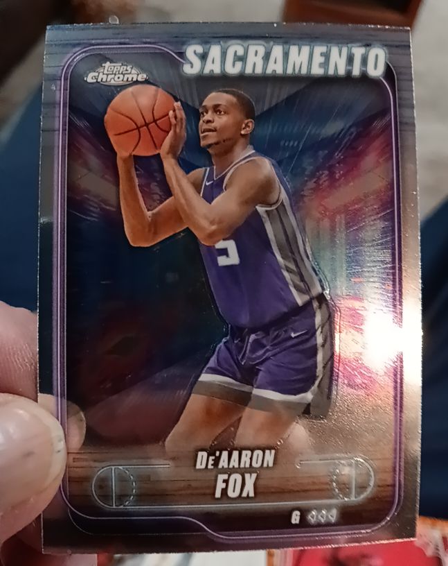 2024-25 Topps Chrome #109 De'Aaron Fox Sacramento Kings — front