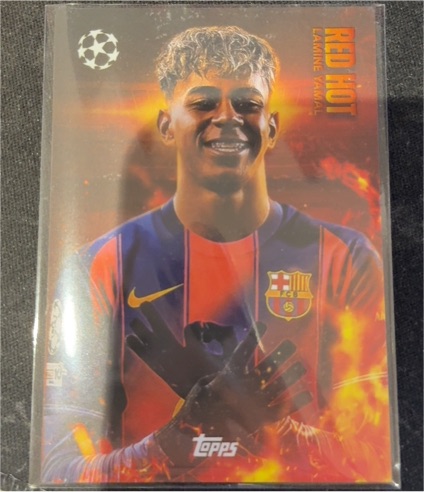 2025 Topps Match Attax Red Hot Lamine Yamal — front
