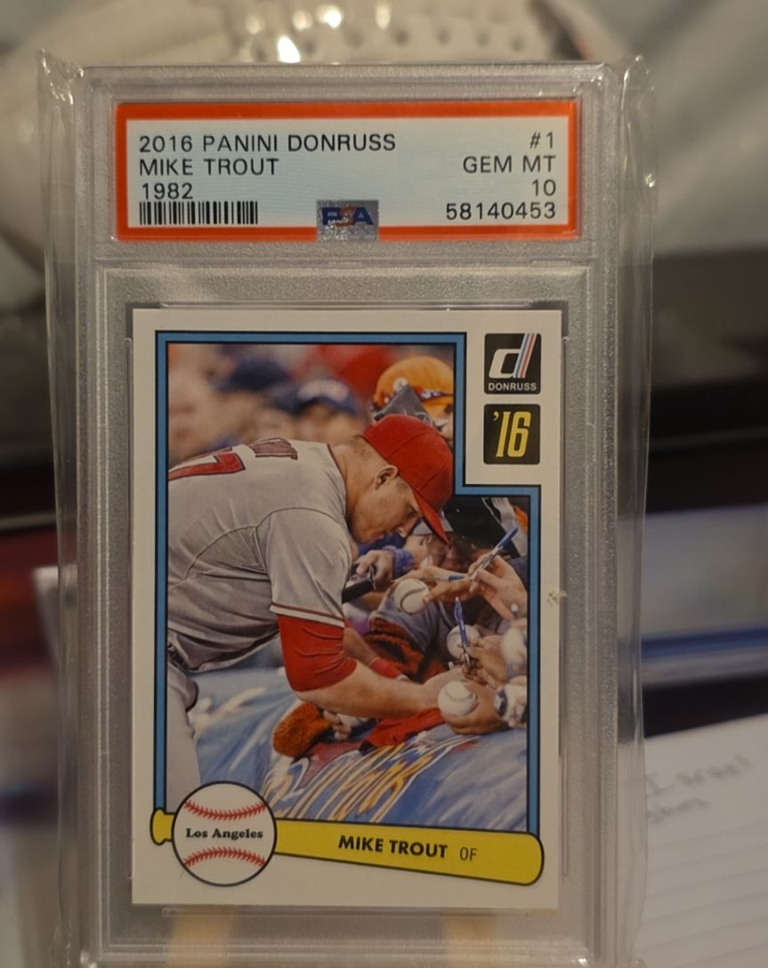 2016 Panini Donruss 1982 #1 Mike Trout — front