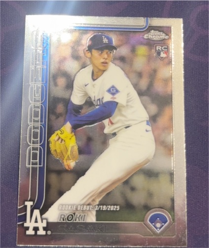 2025 Topps Chrome Update #USC73 Roki Sasaki — front