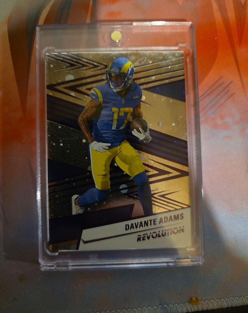 2025 Panini Revolution #126 Davante Adams — front