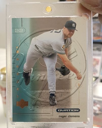 2002 Upper Deck Ovation #28 Roger Clemens — front
