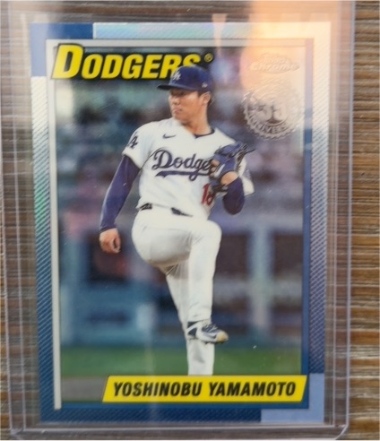 2025 Topps Chrome Update #90CU-14 Yoshinobu Yamamoto — front