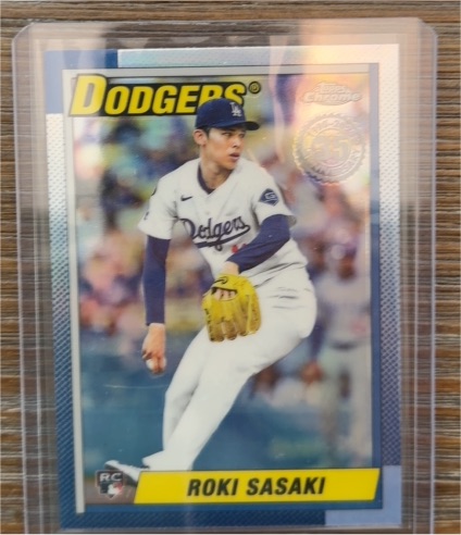 2025 Topps Chrome Update #90CU-18 Roki Sasaki — front