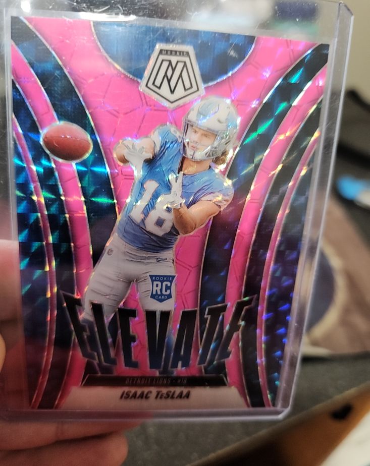 2025 Panini Mosaic Elevate #8 Isaac Teslaa — front