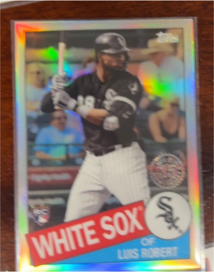 2020 Topps Chrome 1985 #85TC-17 Luis Robert — front