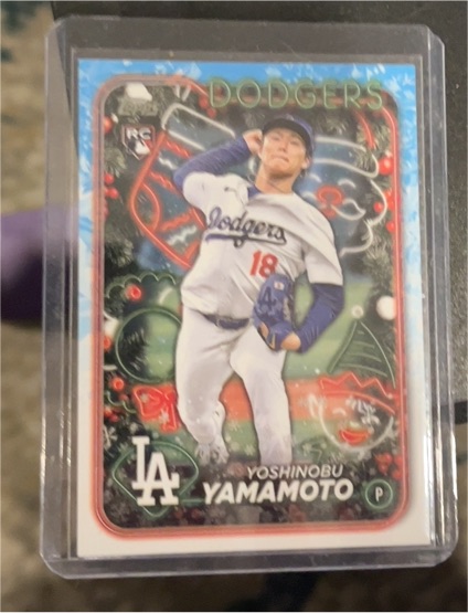 2024 Topps Holiday #H88 Yoshinobu Yamamoto Rookie — front