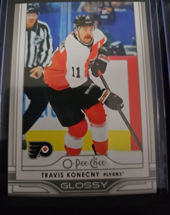 2025-26 Upper Deck O-Pee-Chee Glossy #OG-18 Travis Konecny — front