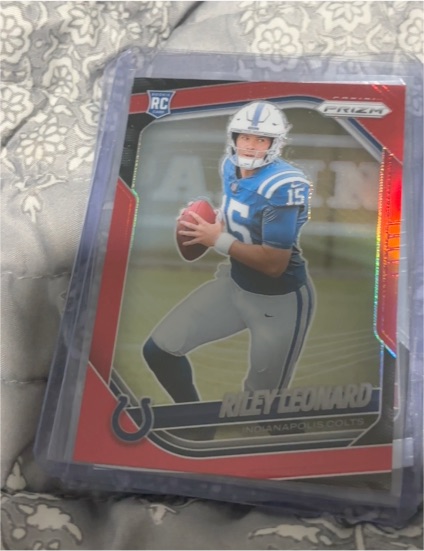 2025 Panini Prizm #394 Riley Leonard — front
