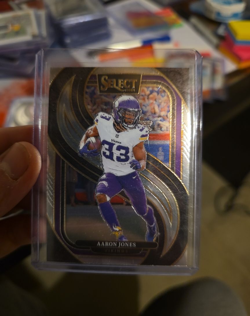 2024 Panini Select Premier Level #102 Aaron Jones — front