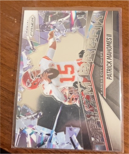 2025 Panini Prizm #8 Patrick Mahomes II — front
