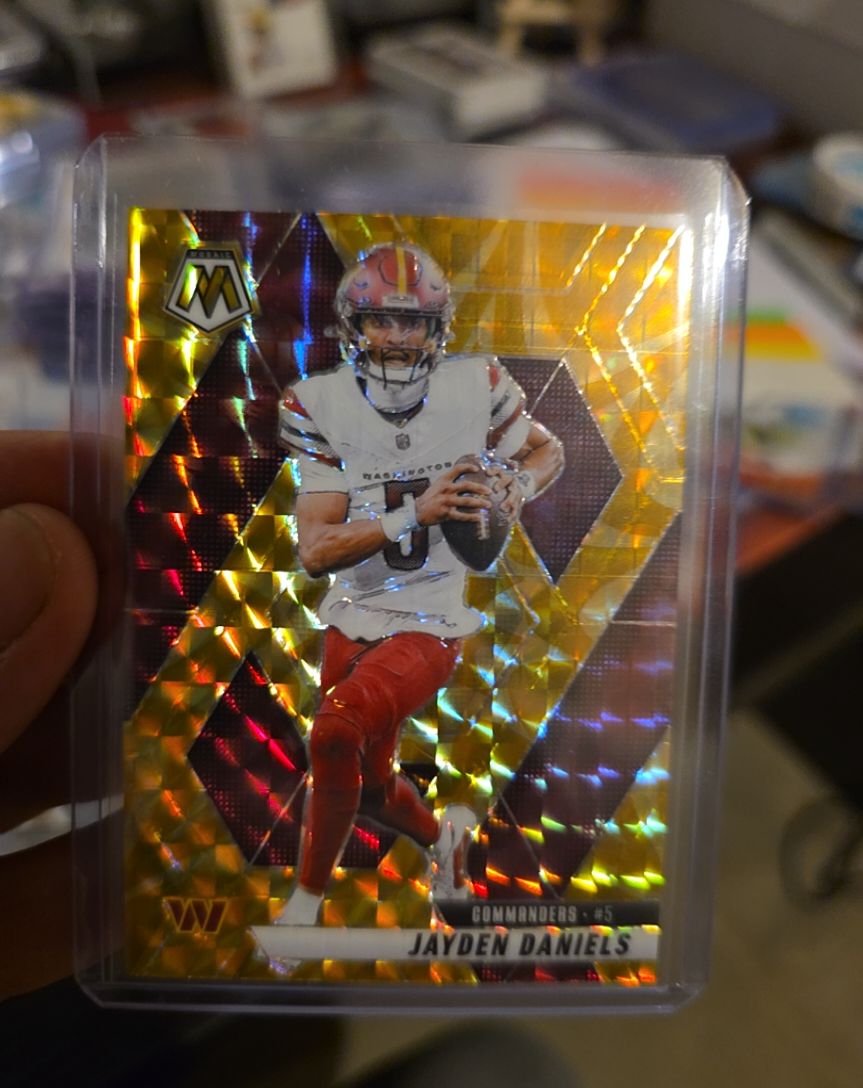2025 Panini Mosaic #5 Jayden Daniels — front