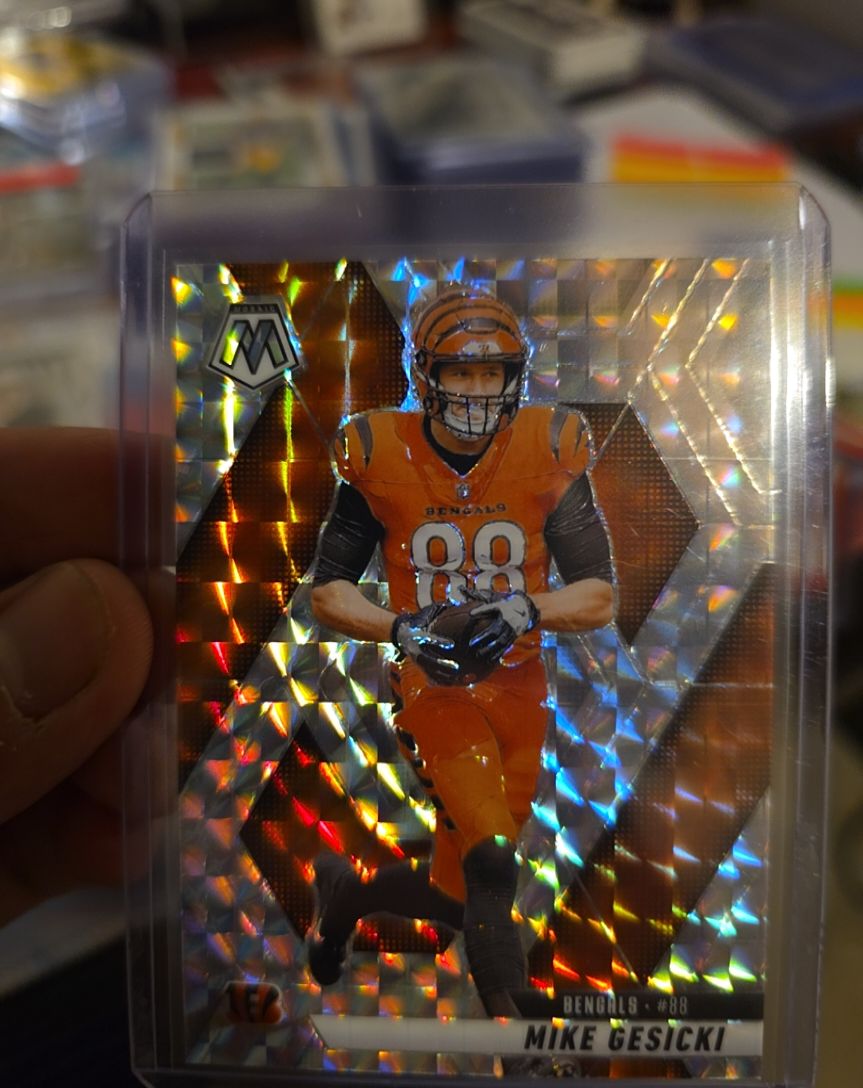 2021 Panini Mosaic #88 Mike Gesicki — front