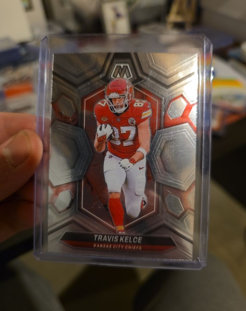 2024 Panini Mosaic #110 Travis Kelce — front