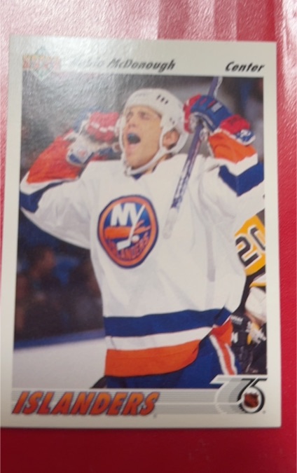 1991-92 Upper Deck #138 Hubie McDonough — front