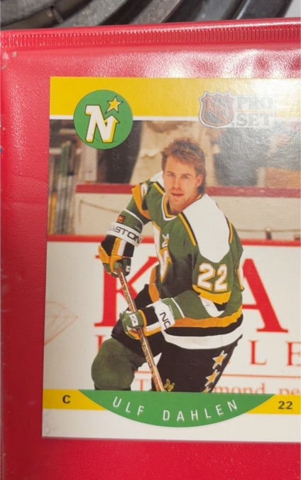 1990-91 Pro Set #136 Ulf Dahlen — front