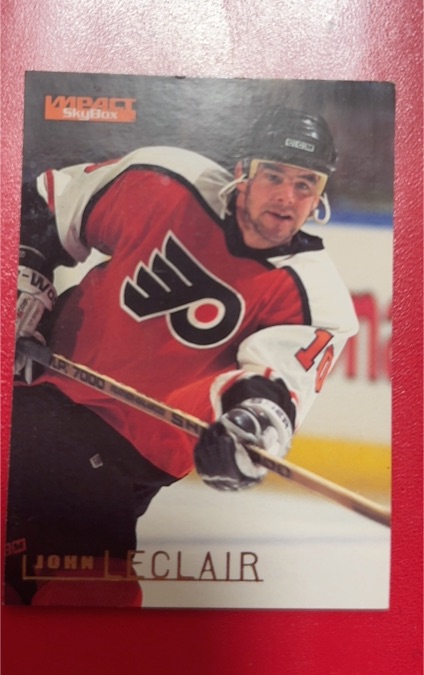 1995 SkyBox Impact #126 John LeClair — front