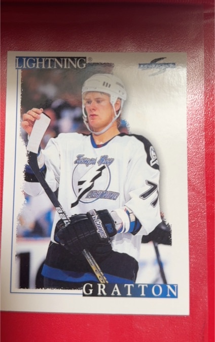 1995-96 Score #39 Chris Gratton — front