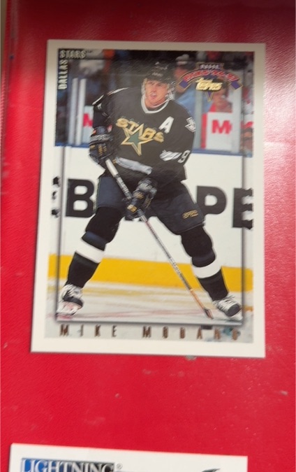 1996-97 Topps NHL Picks #51 Mike Modano — front