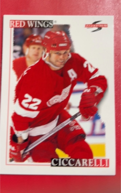 1995-96 Score #247 Dino Ciccarelli — front