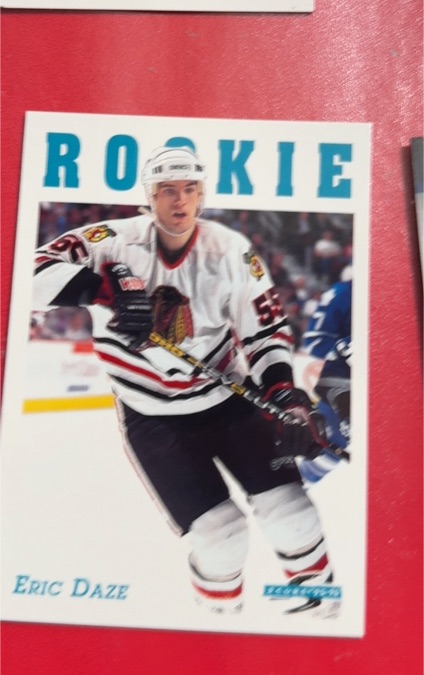 1995-96 Score #312 Eric Daze — front