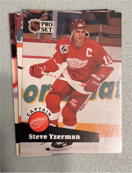 1991-92 Pro Set #571 Steve Yzerman — front