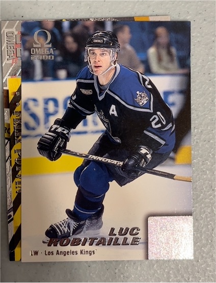 1999-00 Pacific Omega #111 Luc Robitaille — front
